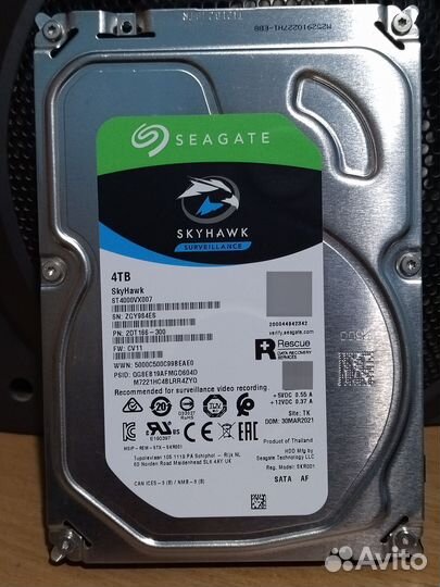 Жесткий диск 4 тб Seagate Skyhawk ST4000VX007