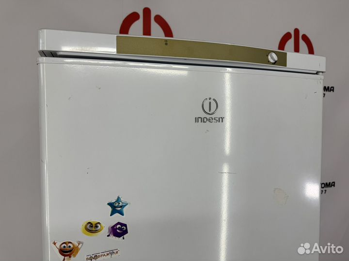 Холодильник Indesit