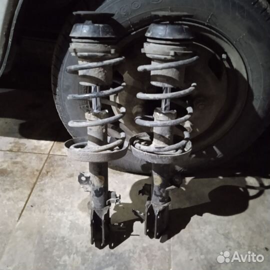 Передние стойки опель вектра б