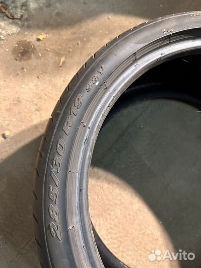 Pirelli P Zero 255/35 R19 и 285/30 R19