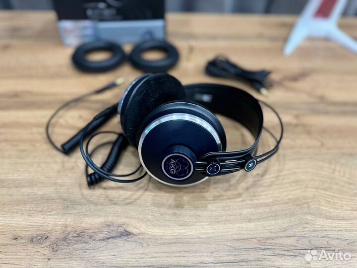 AKG K271 mkii - студийные наушники