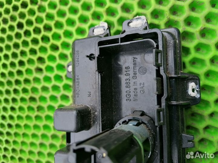 Накладка задняя розетка на VW Passat B8 2015-2019