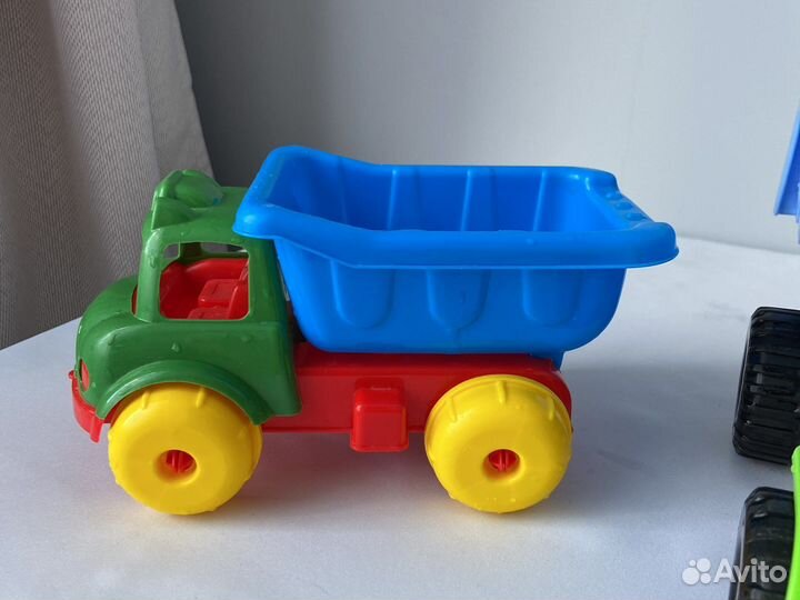 Игрушки машинки самосвалы карьерный 2 шт грузовики