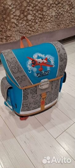 Школьный рюкзак