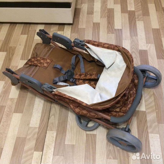 Прогулочная коляска бу