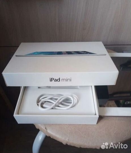iPad mini с коробкой / в хорошем состоянии