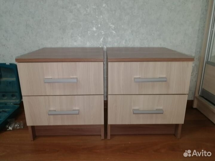 Тумба прикроватная