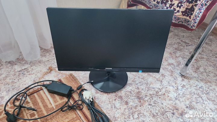 Монитор Philips 224E5Q 22