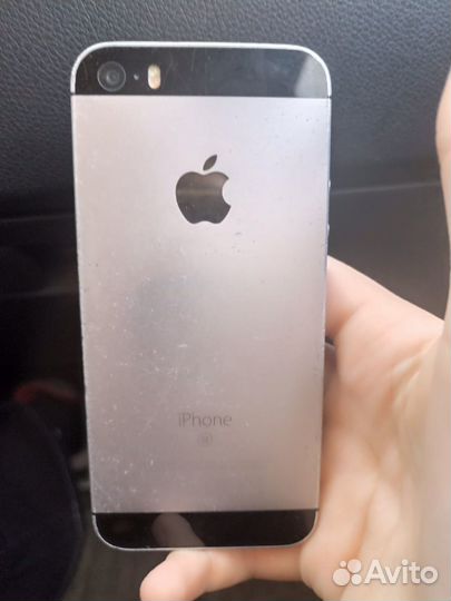 iPhone SE, 64 ГБ