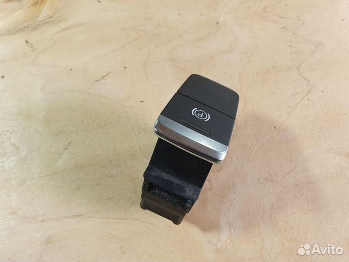 Кнопка ручного тормоза (ручника) Audi A8 D4/4H