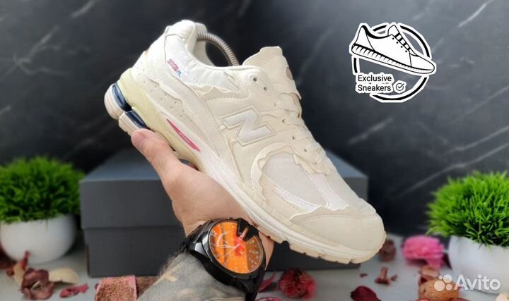 Кроссовки New Balance 2002r