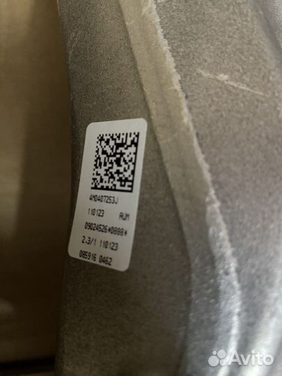 Кудак левый передний Volkswagen touareg 2019