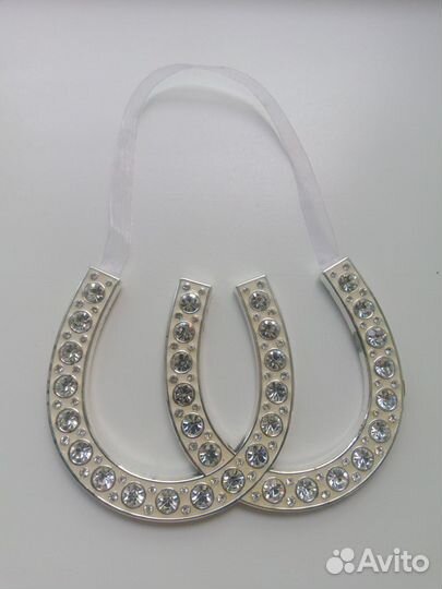 Декоративные подковы со стразами