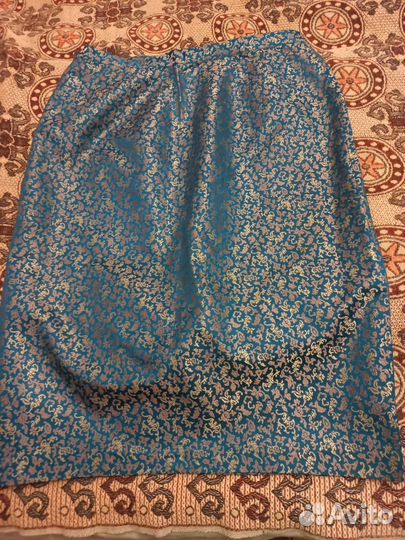 Костюм женский с юбкой, материал тафта, размер 50