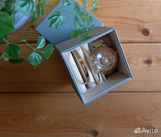 Три аксессуара Pandora в коробке