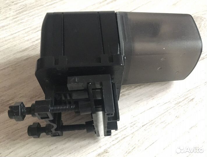 Автоматическая кормушка для рыб