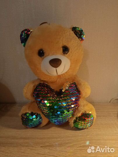 Плюшевый медведь