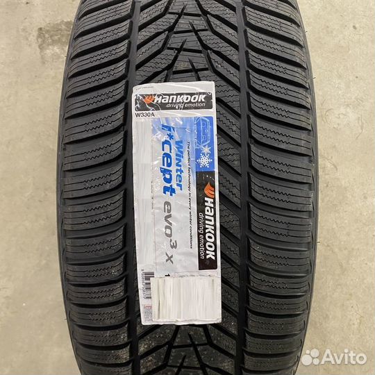 Hankook Winter I'Cept Evo 3 X W330A 225/65 R17 106H