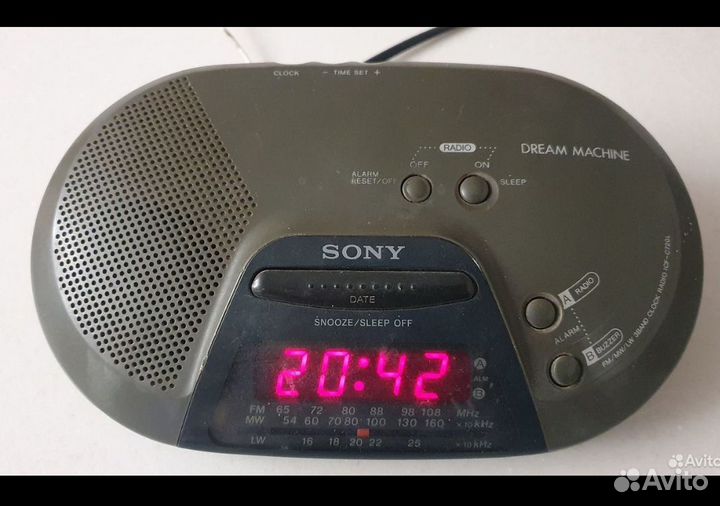 Радиобудильник Sony Dream machine