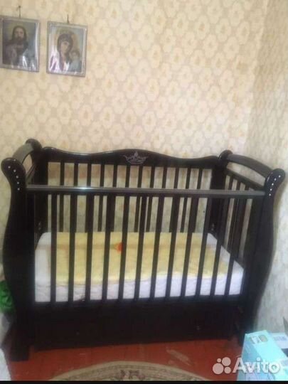 Кровать маятник