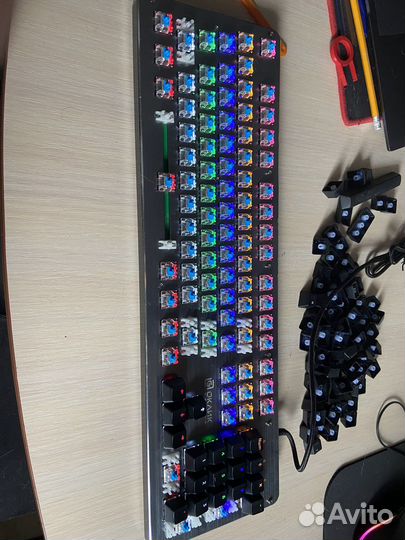 Игровая клавиатура механическая