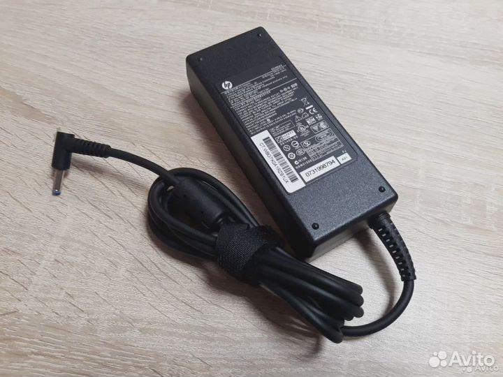 Зарядное HP оригинальное тонкий синий