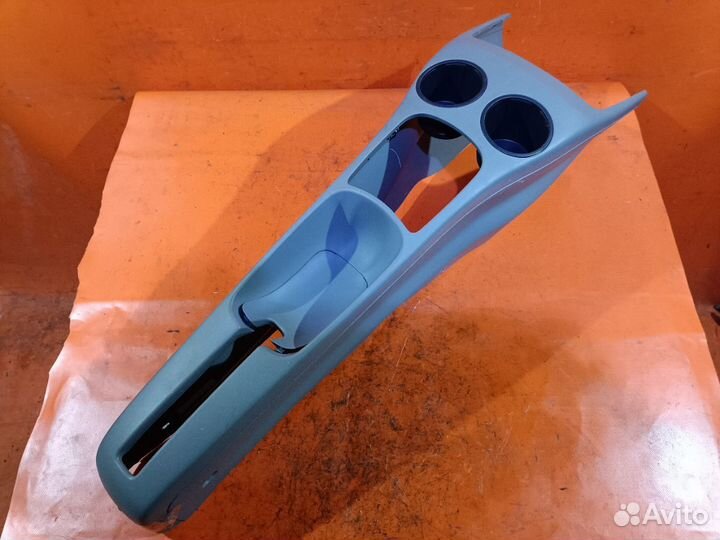 Бардачок на Mazda Demio DY5W