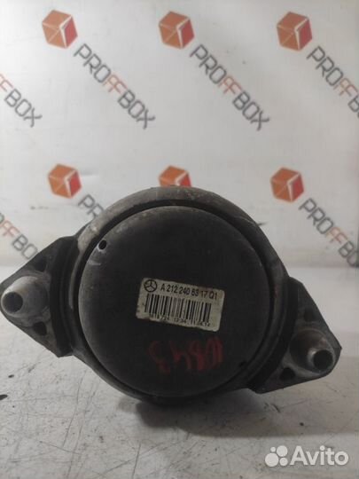 Подушка крепления двигателя Mercedes C-Class W204