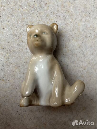 Фарфоровая статуэтка Медвежонок