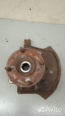 Кулак передний левый