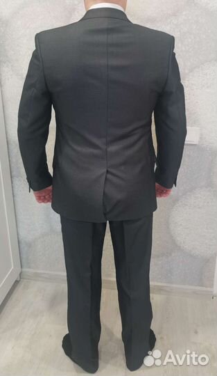 Брючный костюм