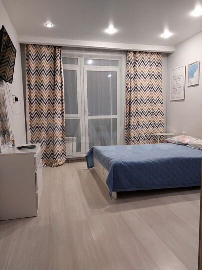 2-к. квартира, 55 м², 3/18 эт.