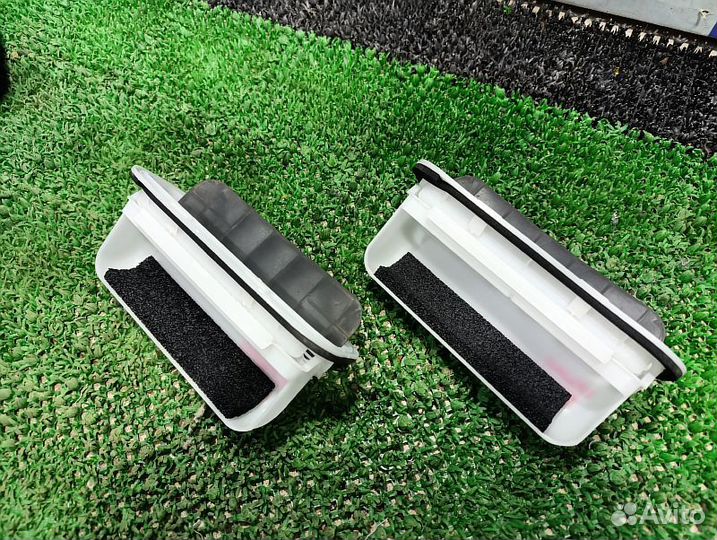 Вентиляционная решетка Toyota Land Cruiser Prado