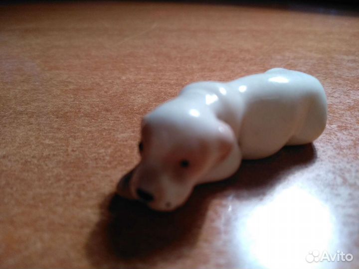 Фарфоровый щенок