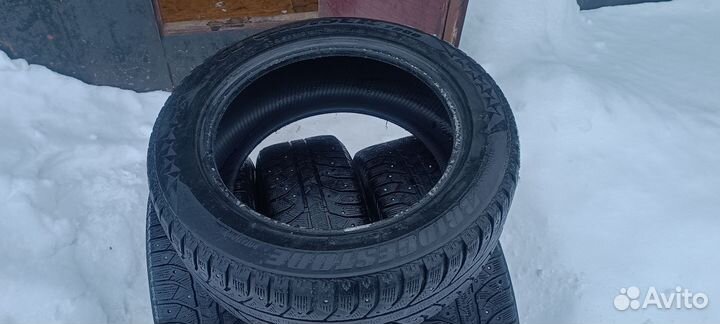 Bridgestone Ice Cruiser 7000 205/55 R16 91T