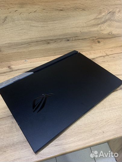 Asus ROG Strix G17 G713QY (3284)