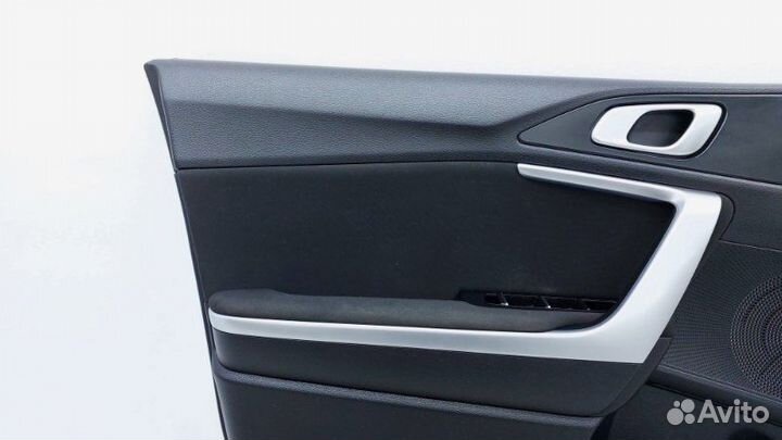 Б/У Обшивка двери Состояние отличное, оригиналnnУ