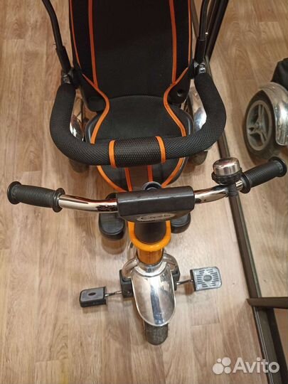 Детский велосипед с родительской ручкой