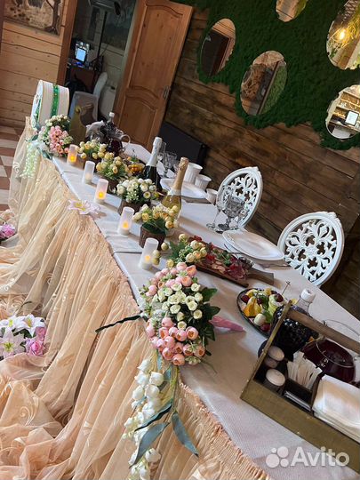 Юбка и цветы на свадебный стол