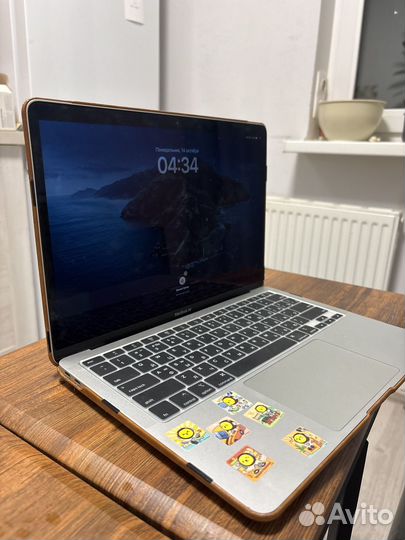 Apple macbook pro 13 2020 m1 8gb 256gb