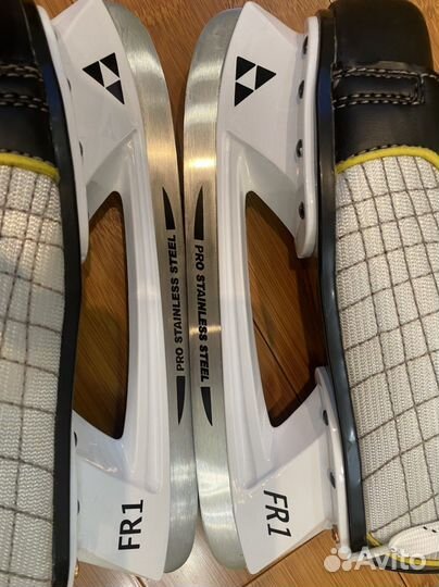 Коньки новые