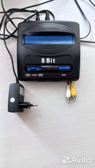 Игровая приставка 8 бит