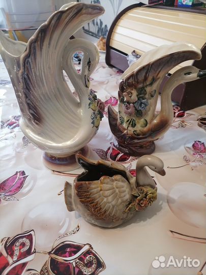 Статуэтка лебедь