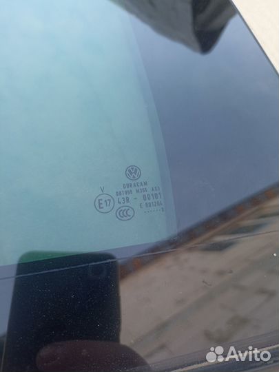 Стекло задней левой двери форточка Volkswagen Tigu
