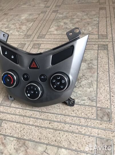 Chevrolet aveo t 300 блок печки