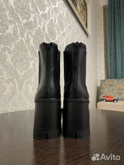 Ботинки женские