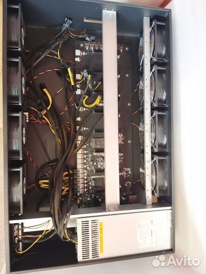 Корпус/тушка для майнинга LianLi на 8 карт B75M