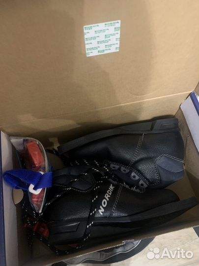 Лыжные ботинки