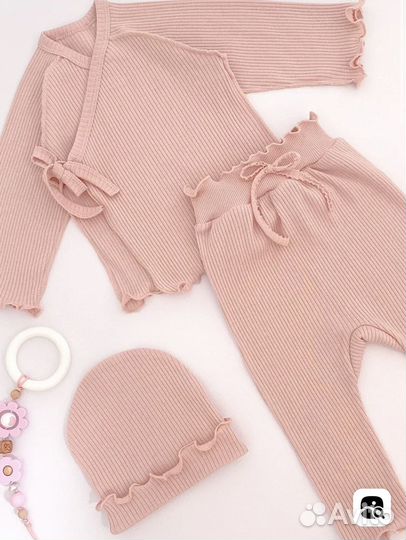 Комплект на выписку для девочки 56р