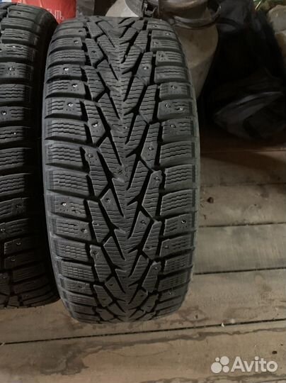 Nokian Tyres Hakkapeliitta 7 215/50 R17